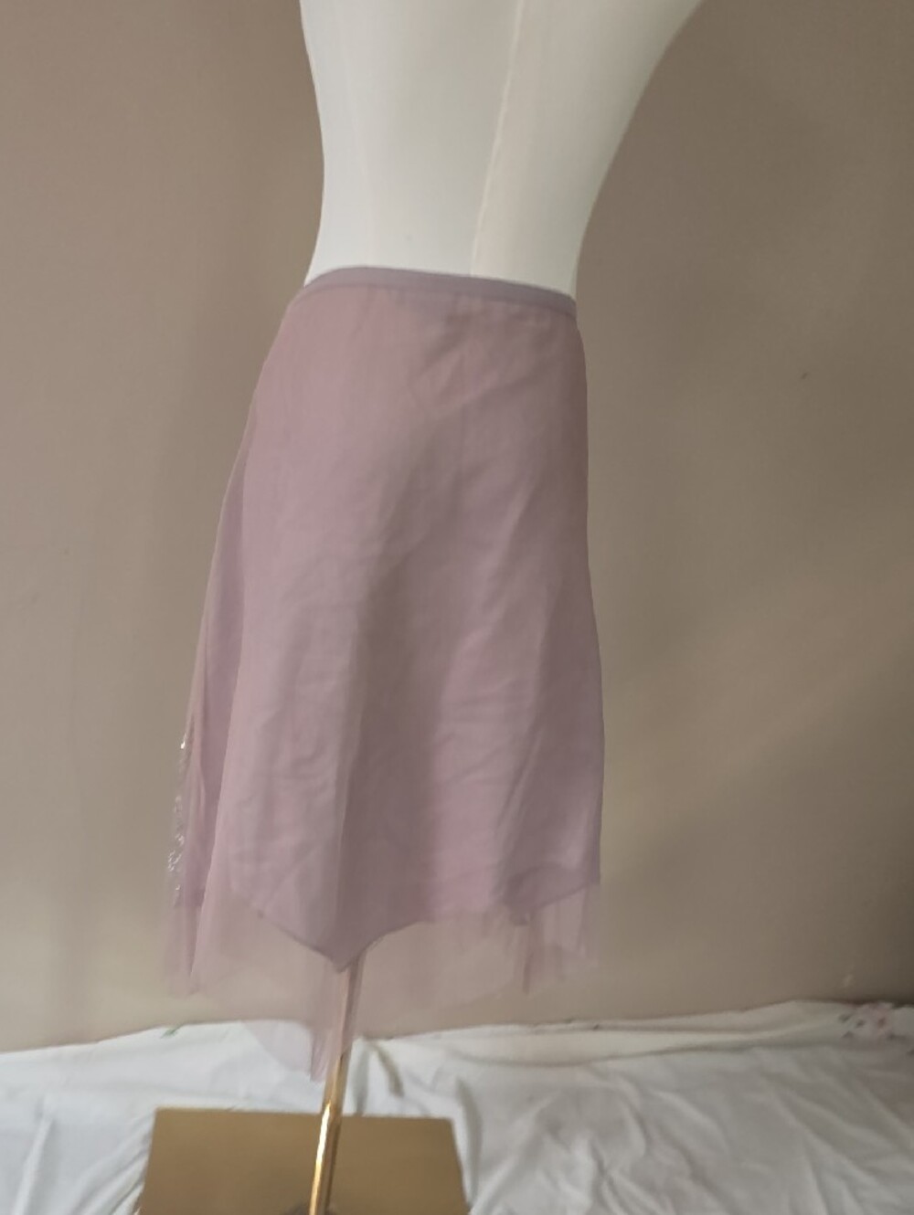 Wet Seal Mauve Asymmetrical Sequin Hem Skirt - Picture 5 of 12